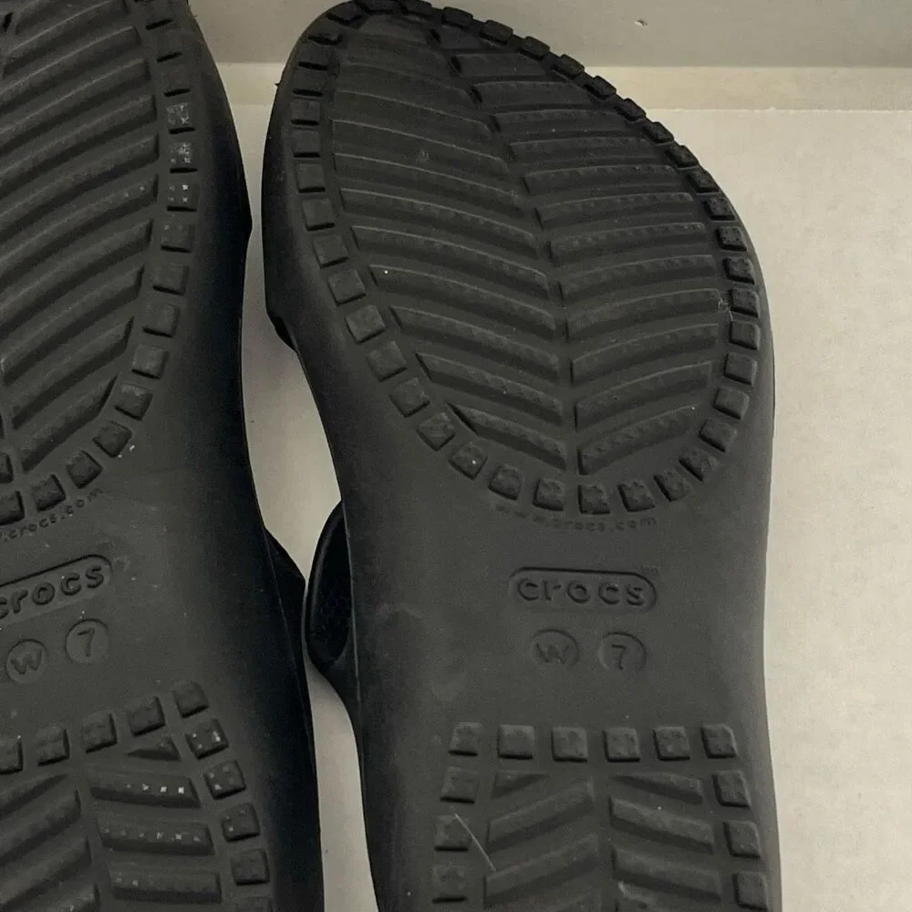 Crocs Women's Black Rubber Kadee II Iconic Comfort Slip On Strappy Sandal Size 7